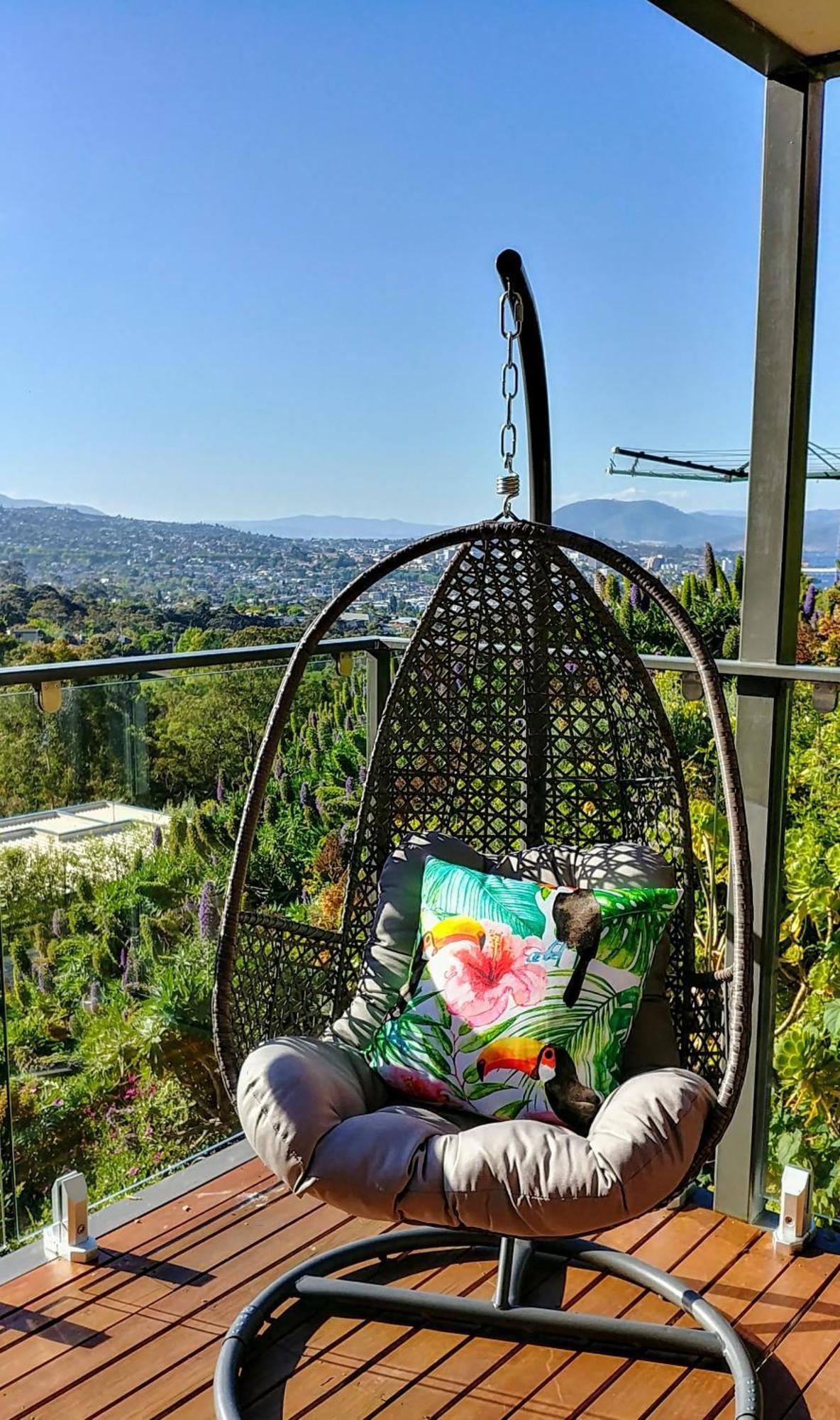 The View 2 Bed Unit With Stunning Outlook Hobart