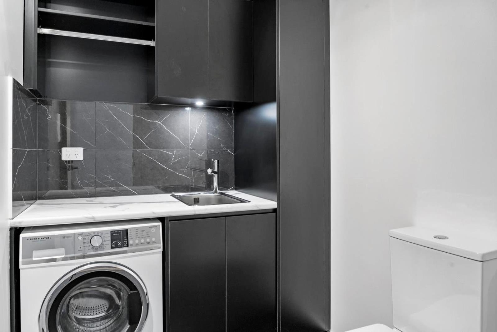 Apartment Explore The Quaint Cafe Locale From Saddlers House