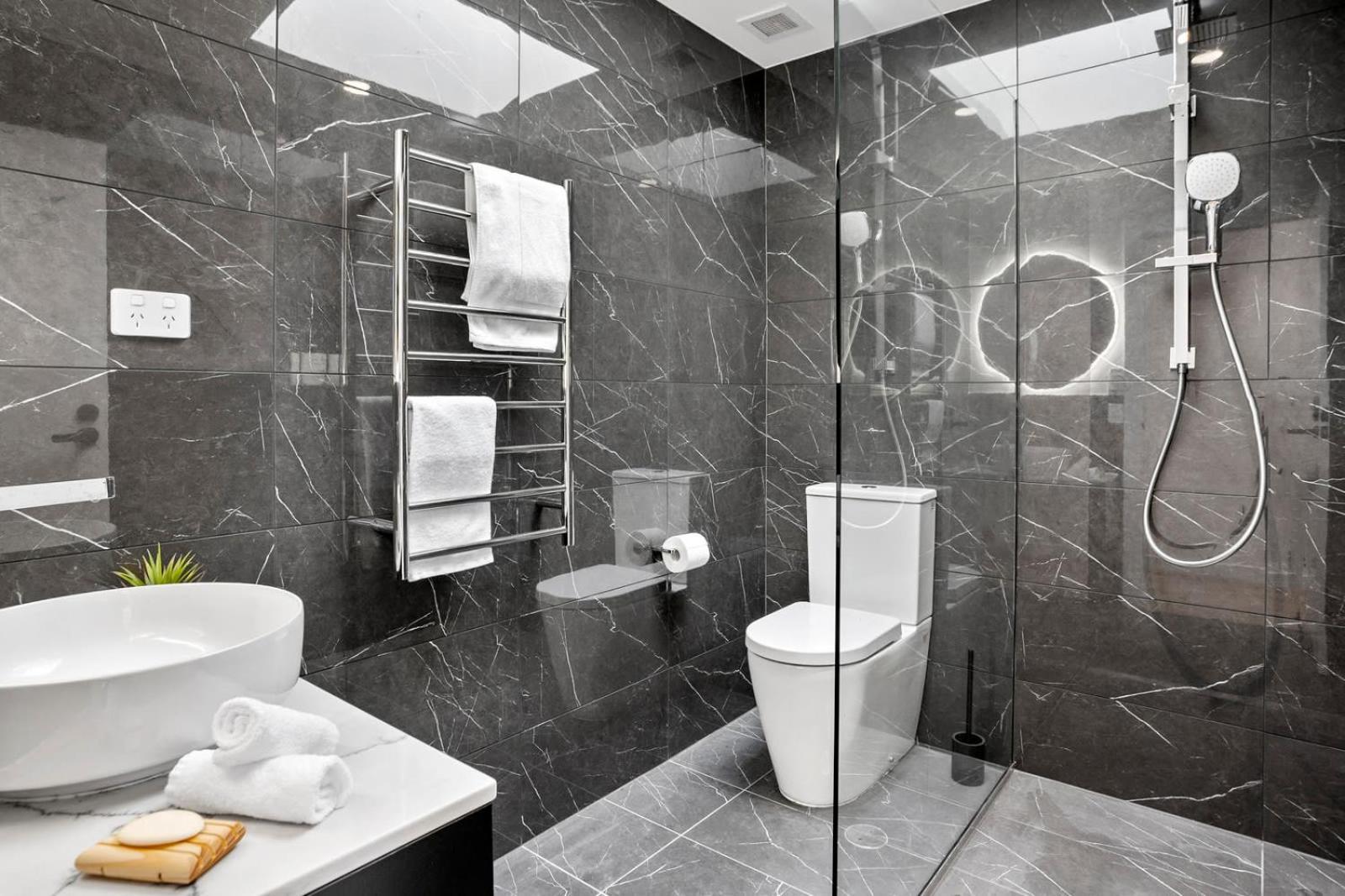 Sanctuary At Saddlers - Where Rustic Meets Refined Apartment
