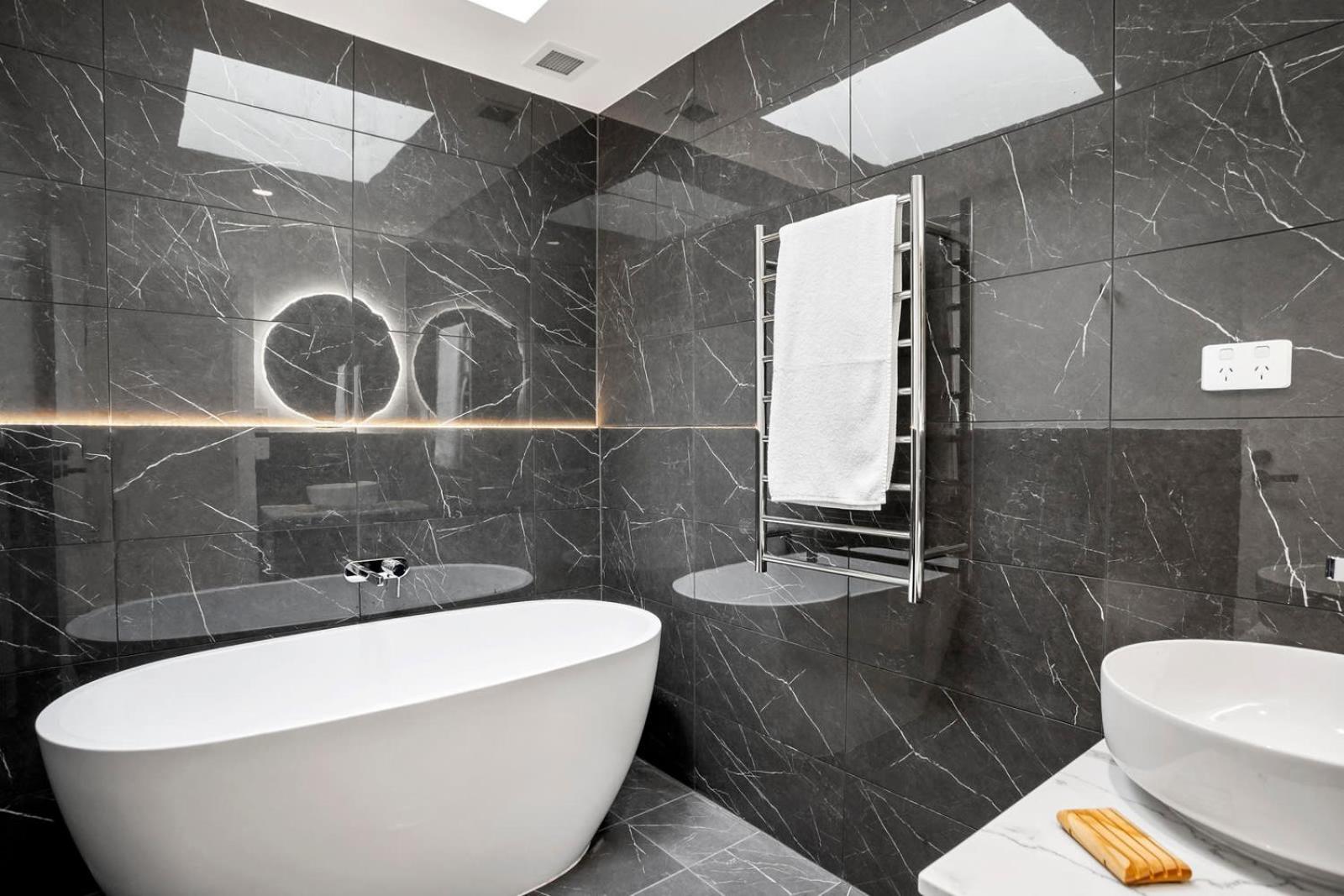 Apartment Sanctuary At Saddlers - Where Rustic Meets Refined Hobart