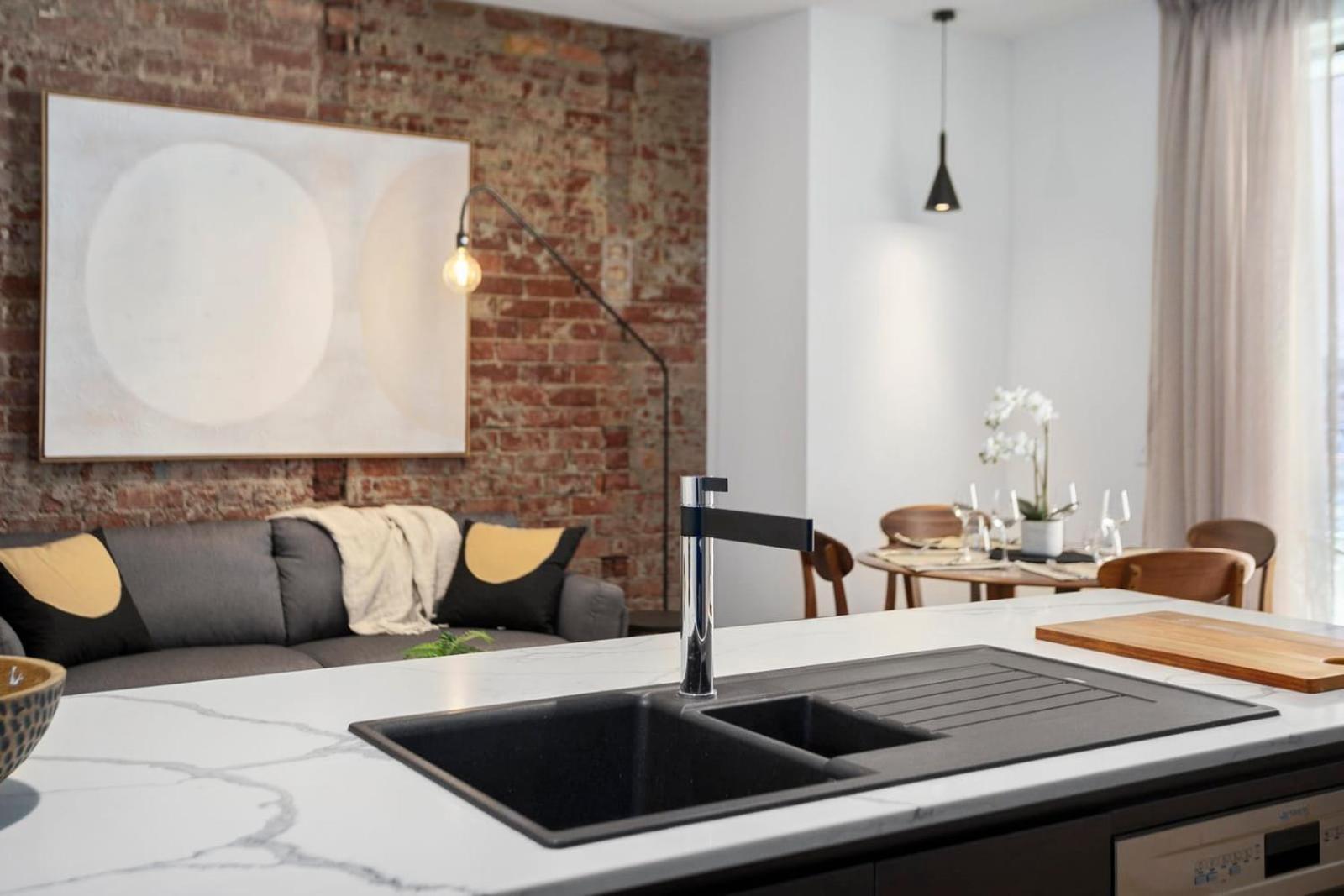 The Retreat At Saddlers House With Private Balcony Apartment Hobart