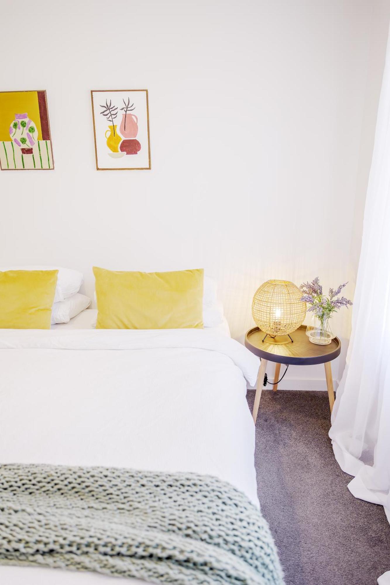 Cozy Close To And Cbd Holiday home *