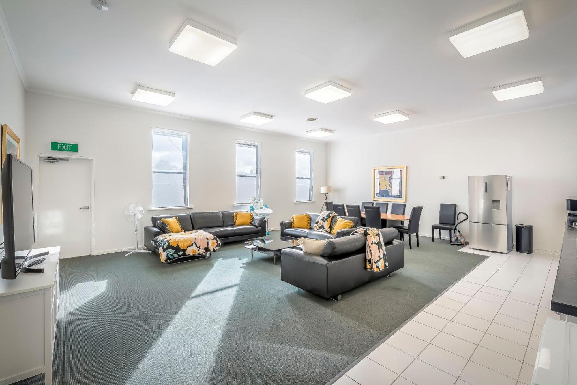 Holiday home 4 Bedroom House - Cbd - Free Parking - Free Wifi Hobart