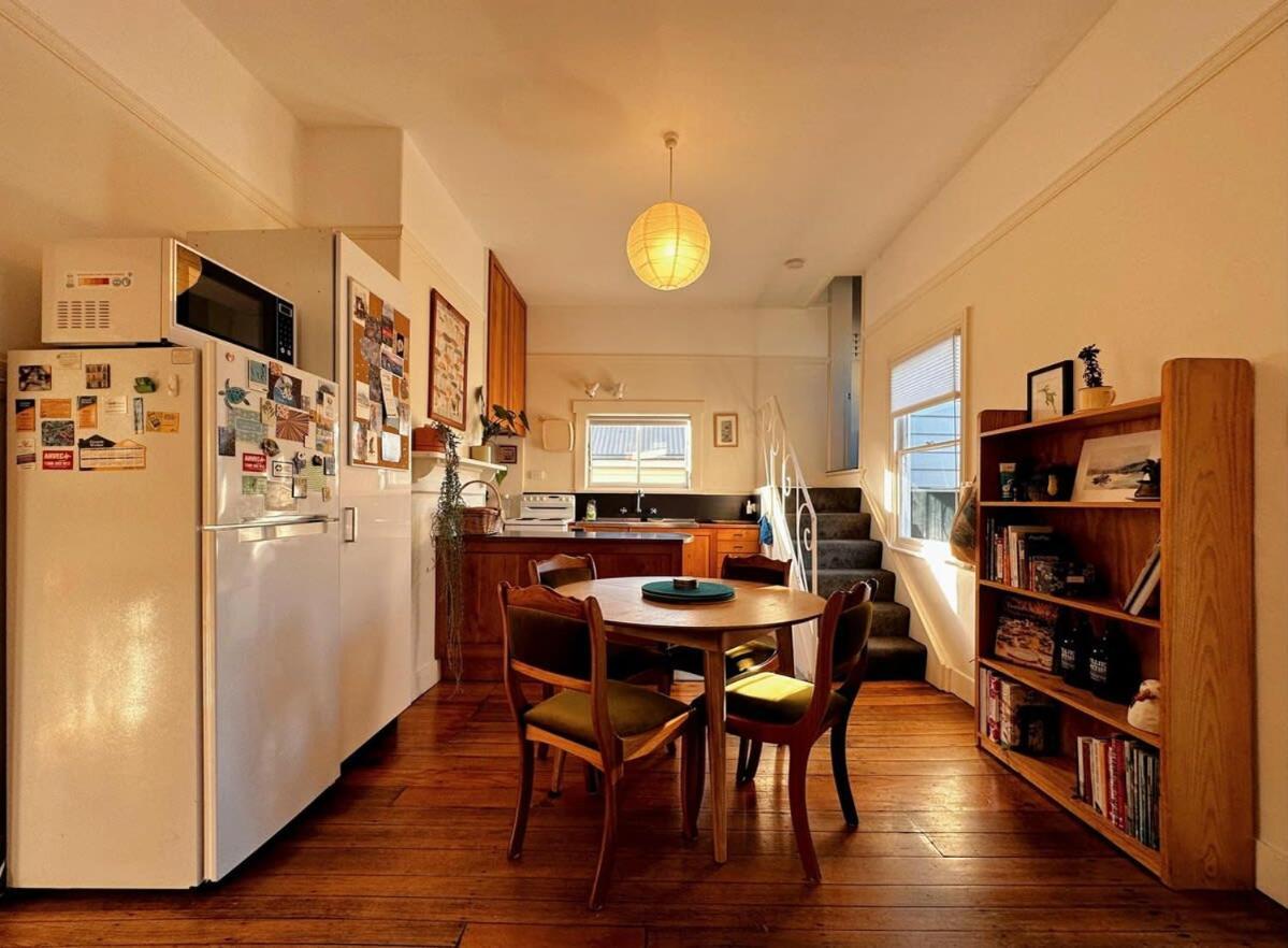 Holiday home Enchanting Vintage House At South *