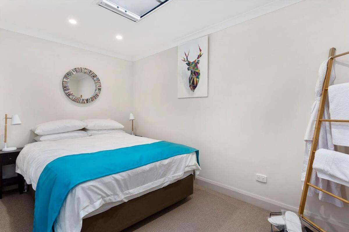 Heritage Building Penthouse Cbd Apartment