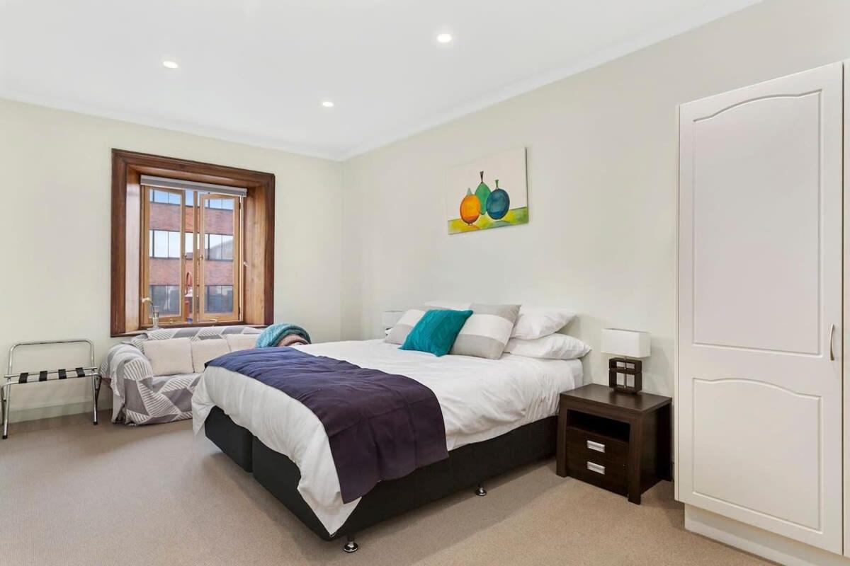 Heritage Building Penthouse Cbd Hobart