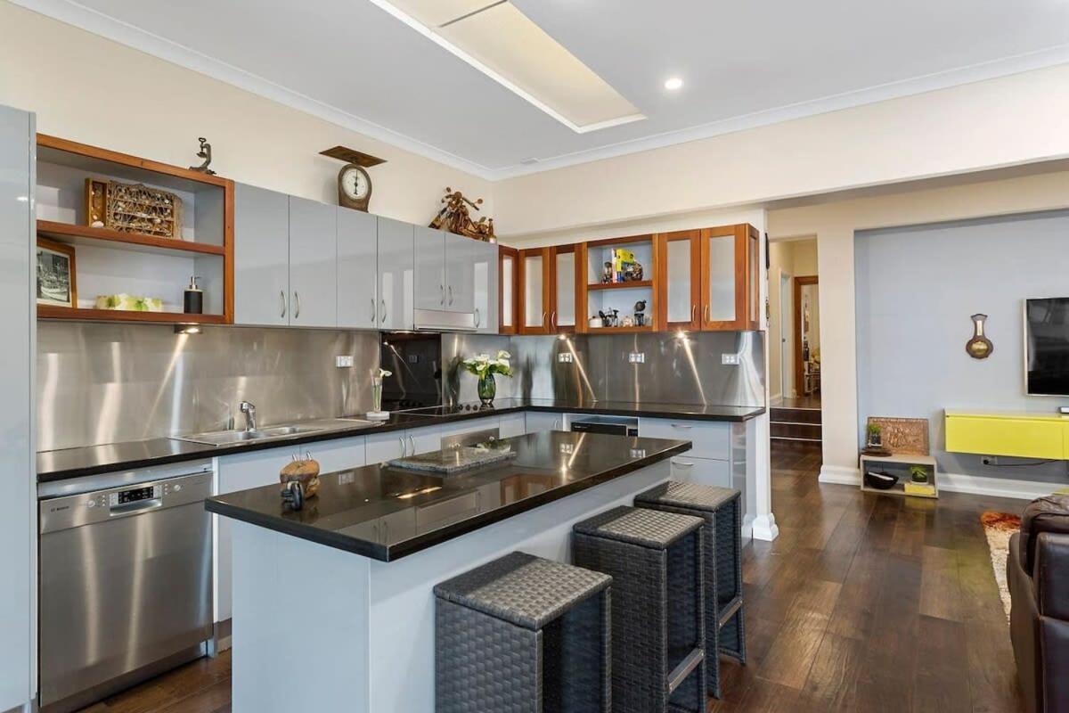 Apartment Heritage Building Penthouse Cbd