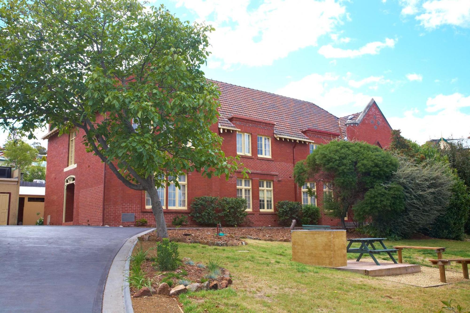 Quest Trinity House Aparthotel