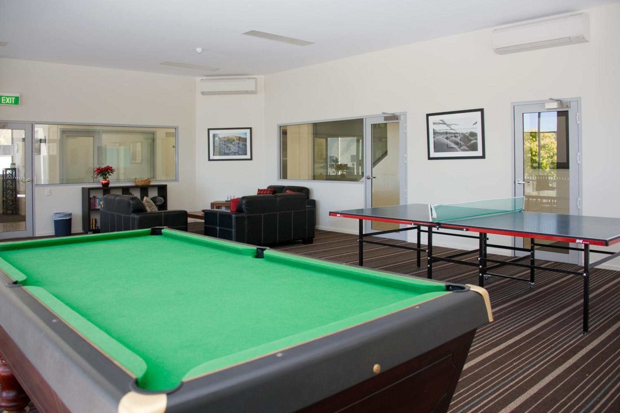 Aparthotel Bay View 4*
