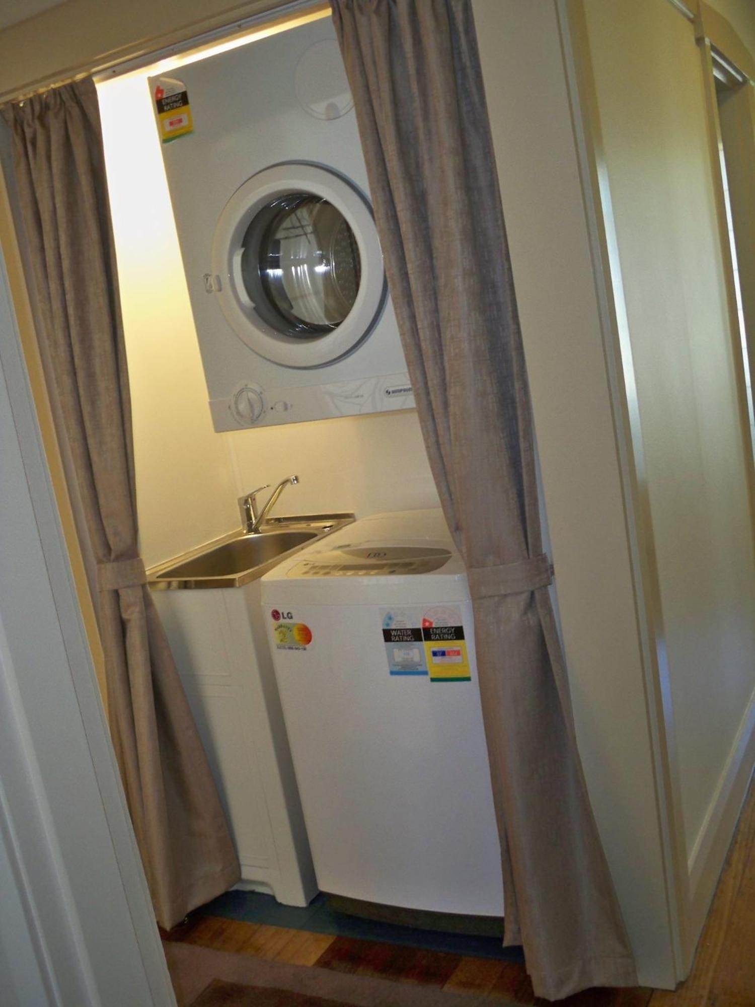 Moonah Apartment *