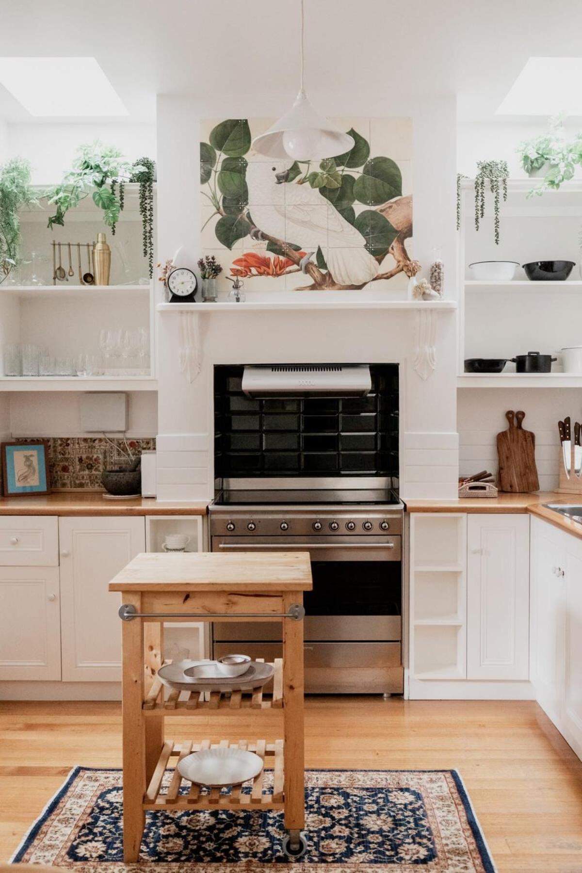 'allambee' Heritage In Trendy South Hobart
