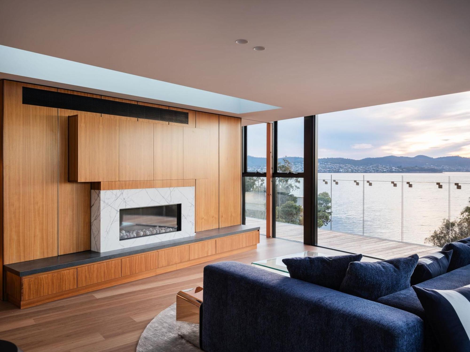 'hobart' - Waterfront Penthouse With Private Heated Pool Apartment *
