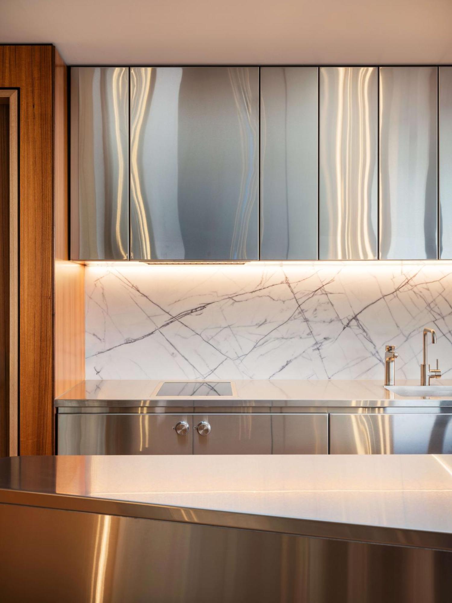 'hobart' - Waterfront Penthouse With Private Heated Pool Hobart