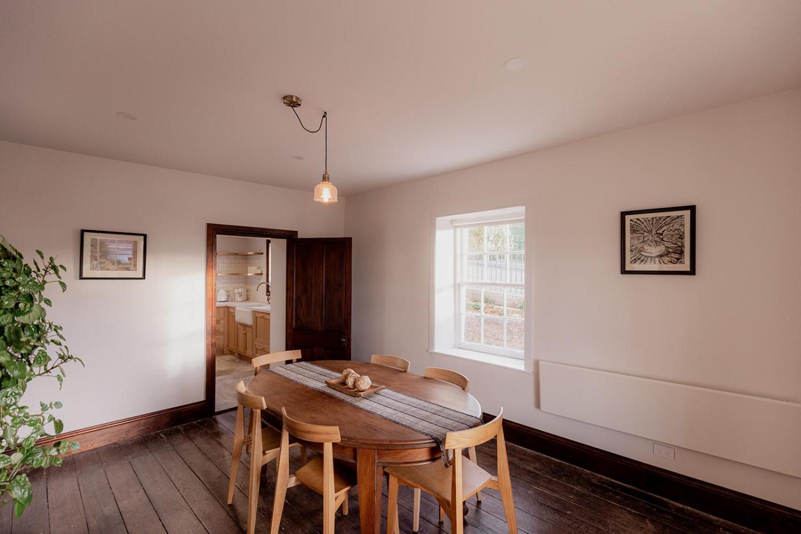 Cosy Heritage In West *