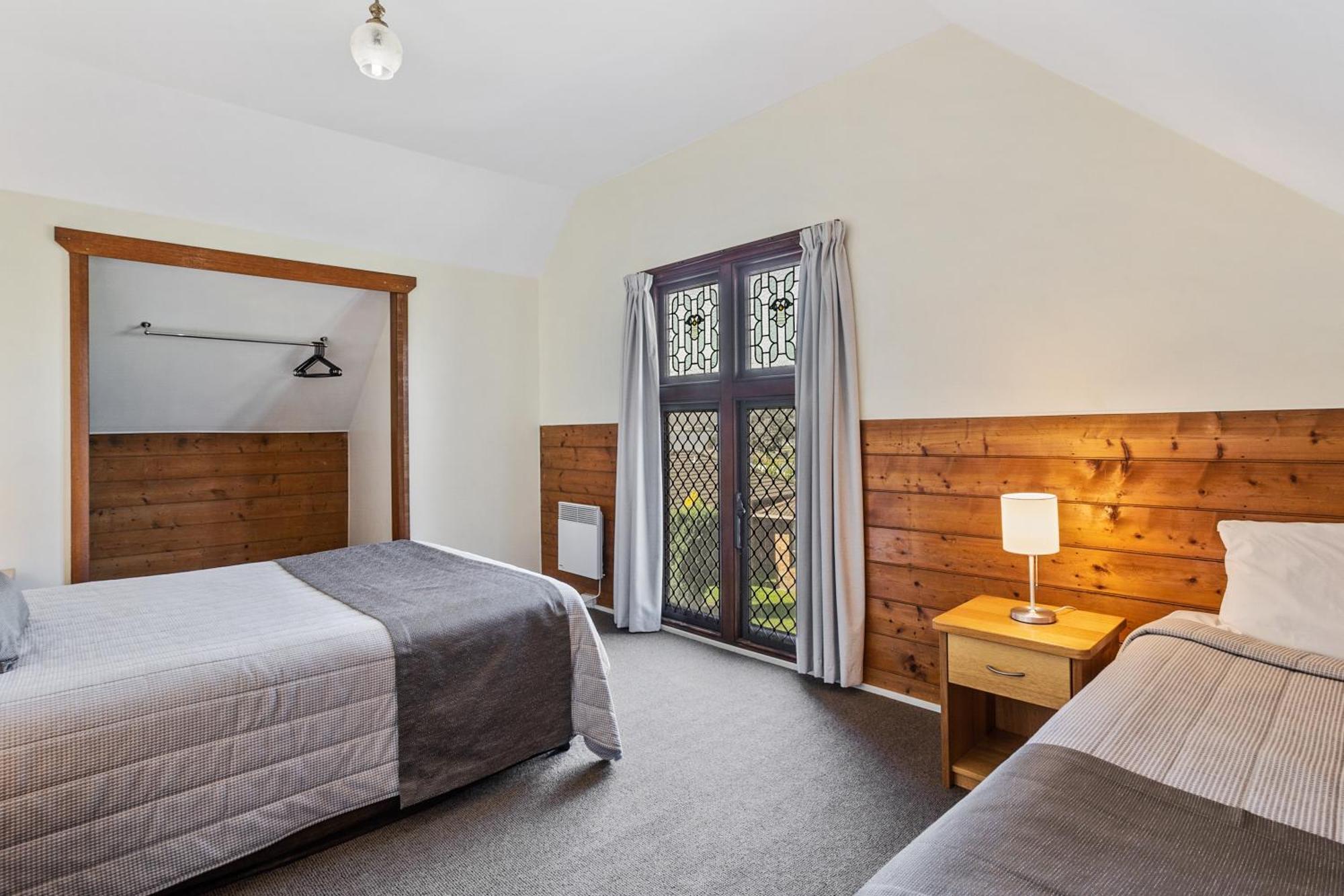 Aparthotel Riverfront &