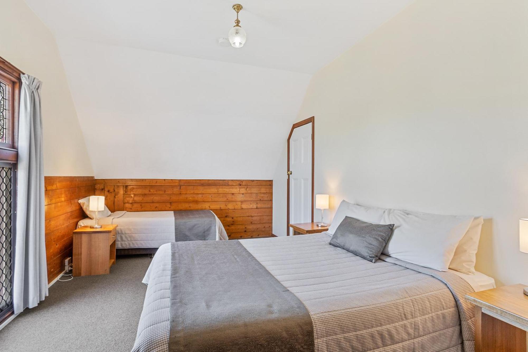 Aparthotel Riverfront & Hobart