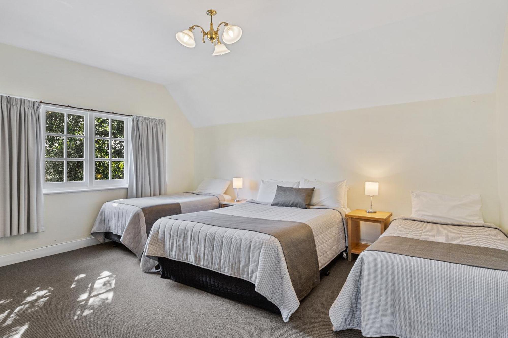 Riverfront & Aparthotel Hobart