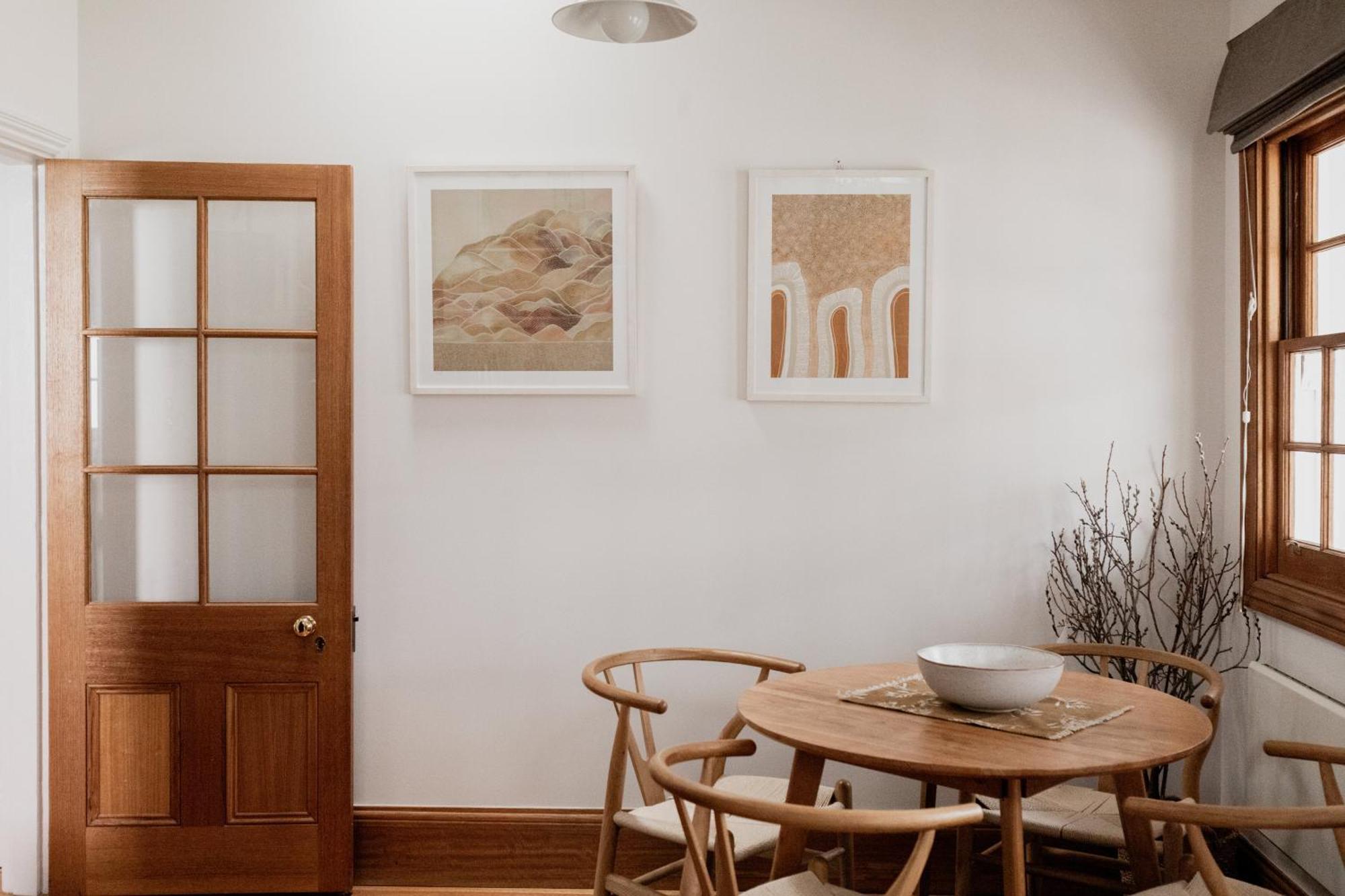 'allambee' Heritage In Trendy South Hobart
