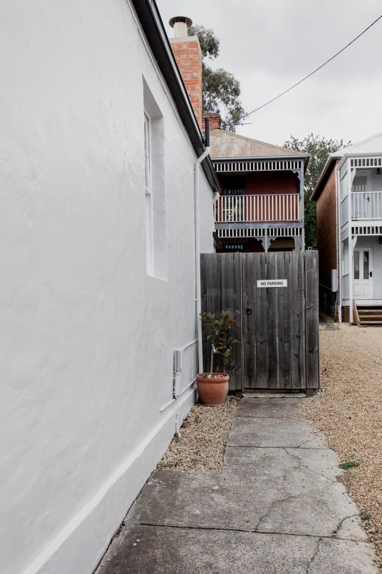 'allambee' Heritage In Trendy South