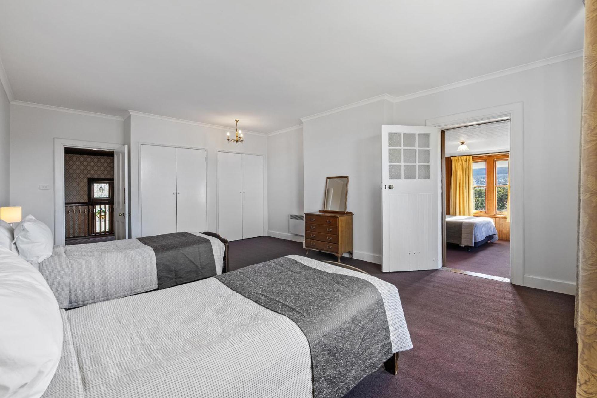 Riverfront & Aparthotel 3*