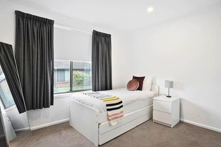 Holiday home Sandy Bay Cozy Close To Cbd *