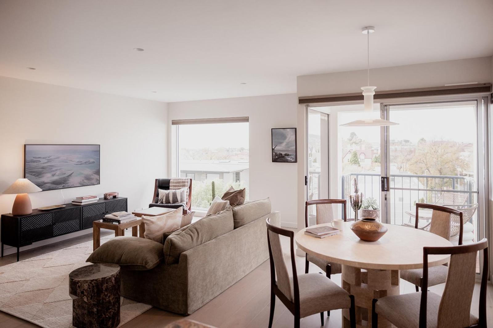 Apartment Battery Point Retreat With River Views