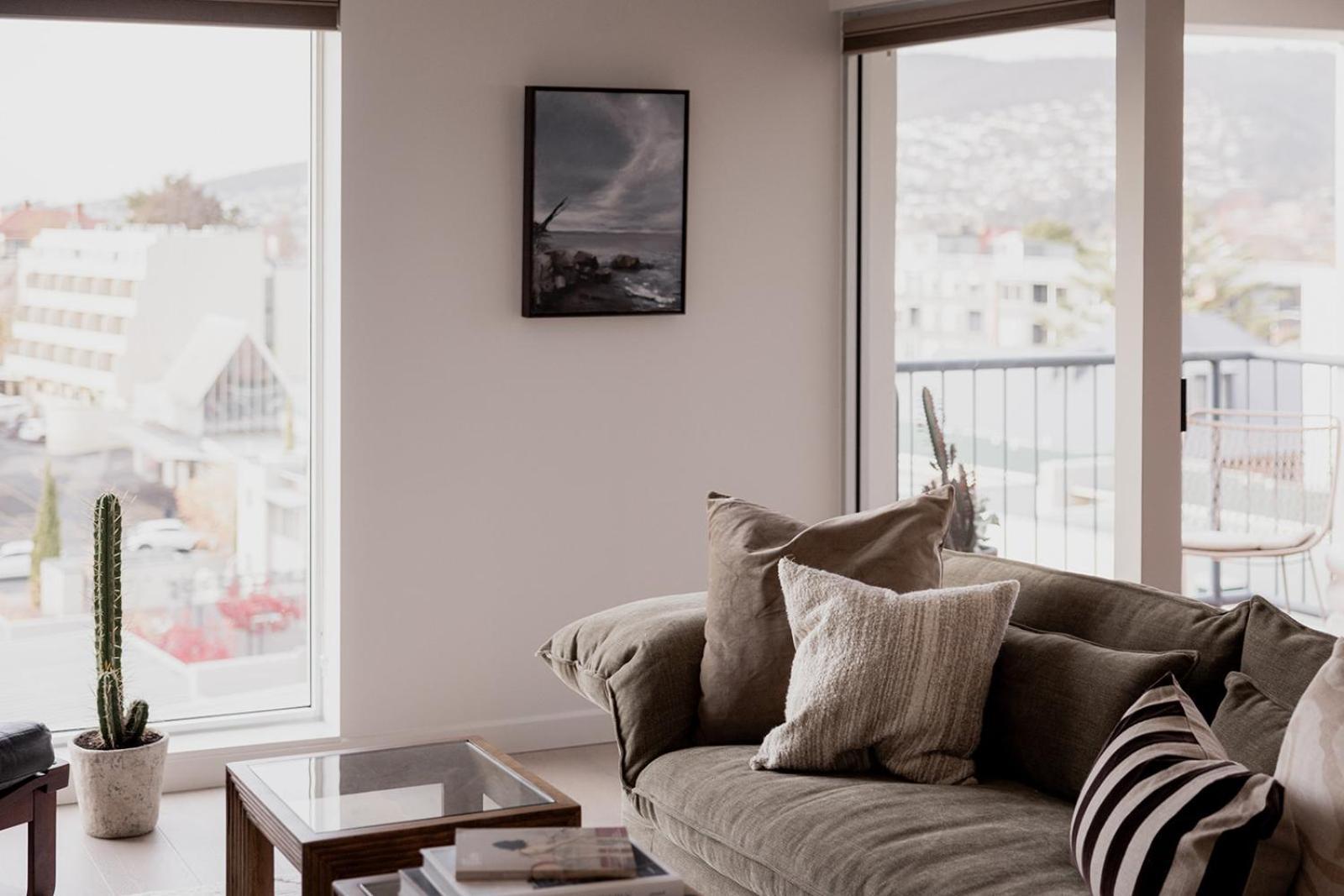 Battery Point Retreat With River Views Apartment *