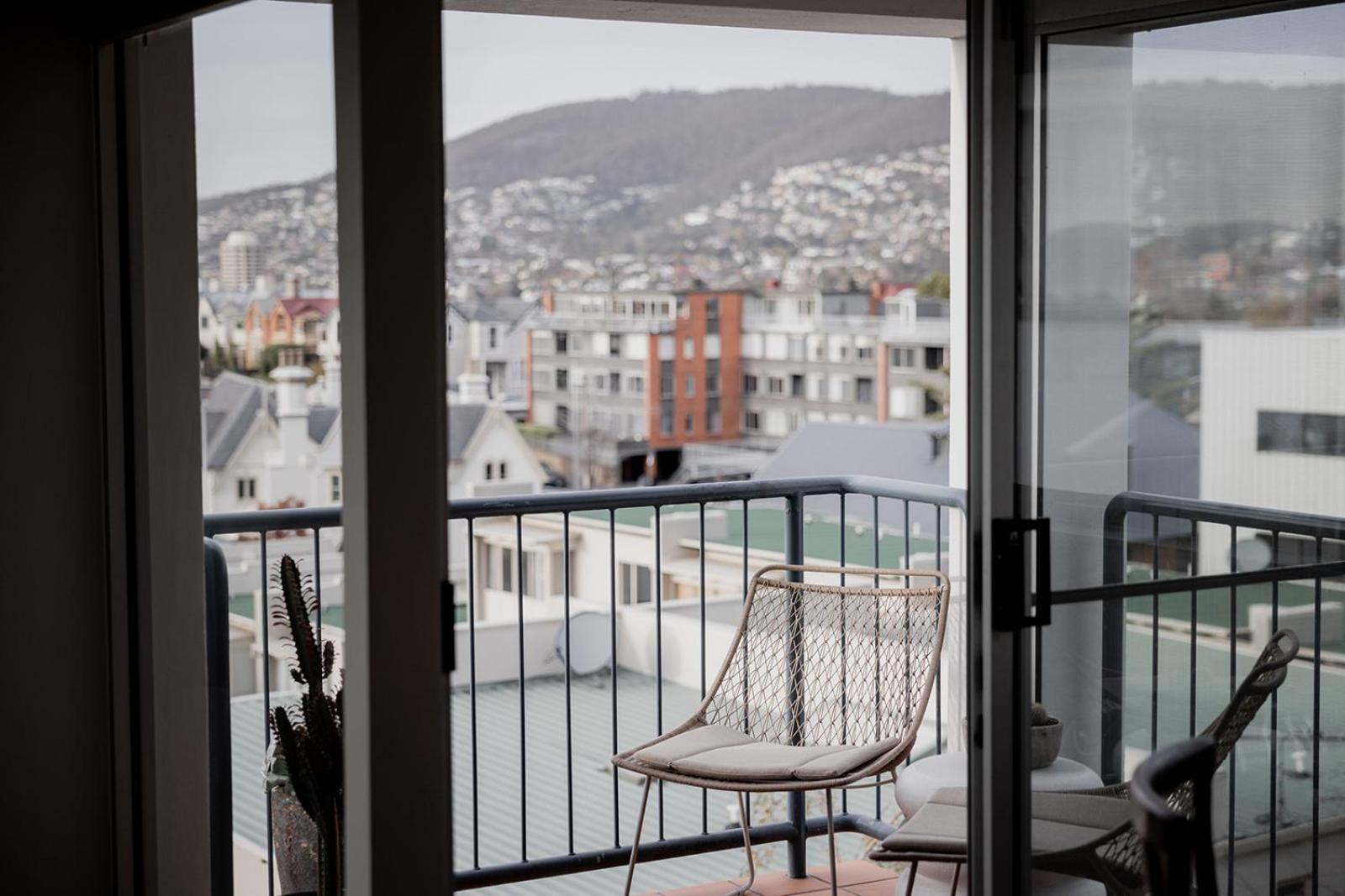 Apartment Battery Point Retreat With River Views *