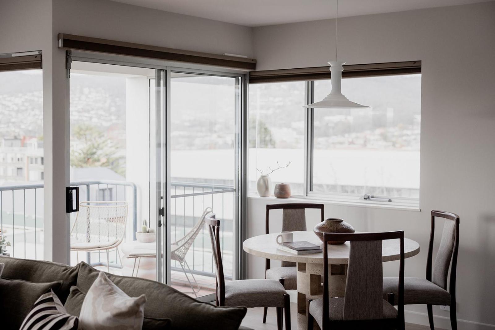 Battery Point Retreat With River Views Apartment *
