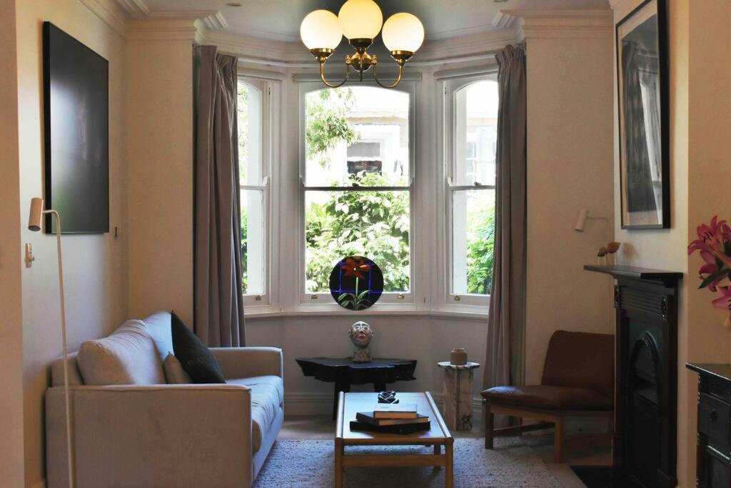 Sublime Luxury - Battery Point Holiday home *