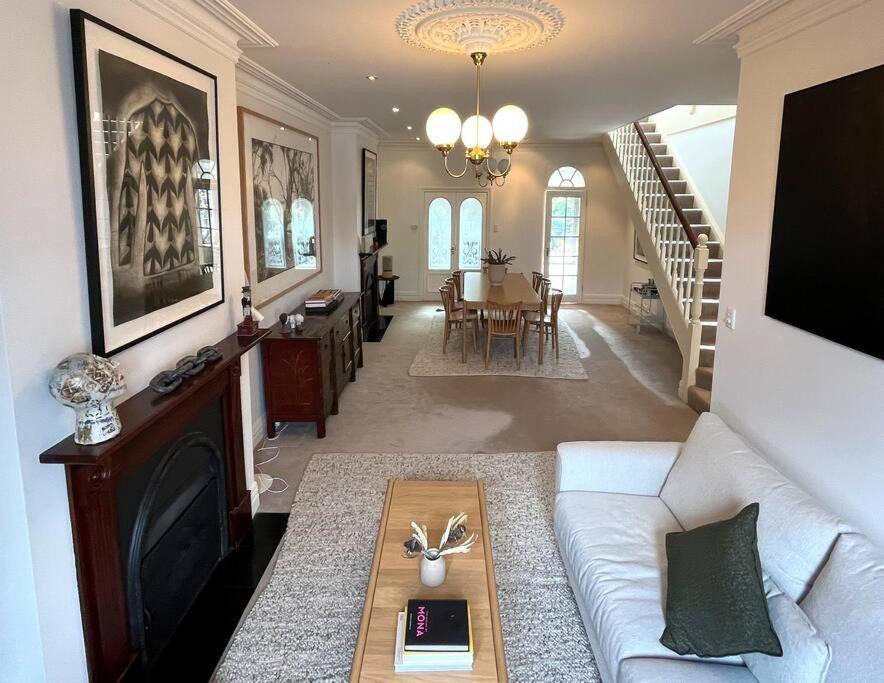 Sublime Luxury - Battery Point Holiday home
