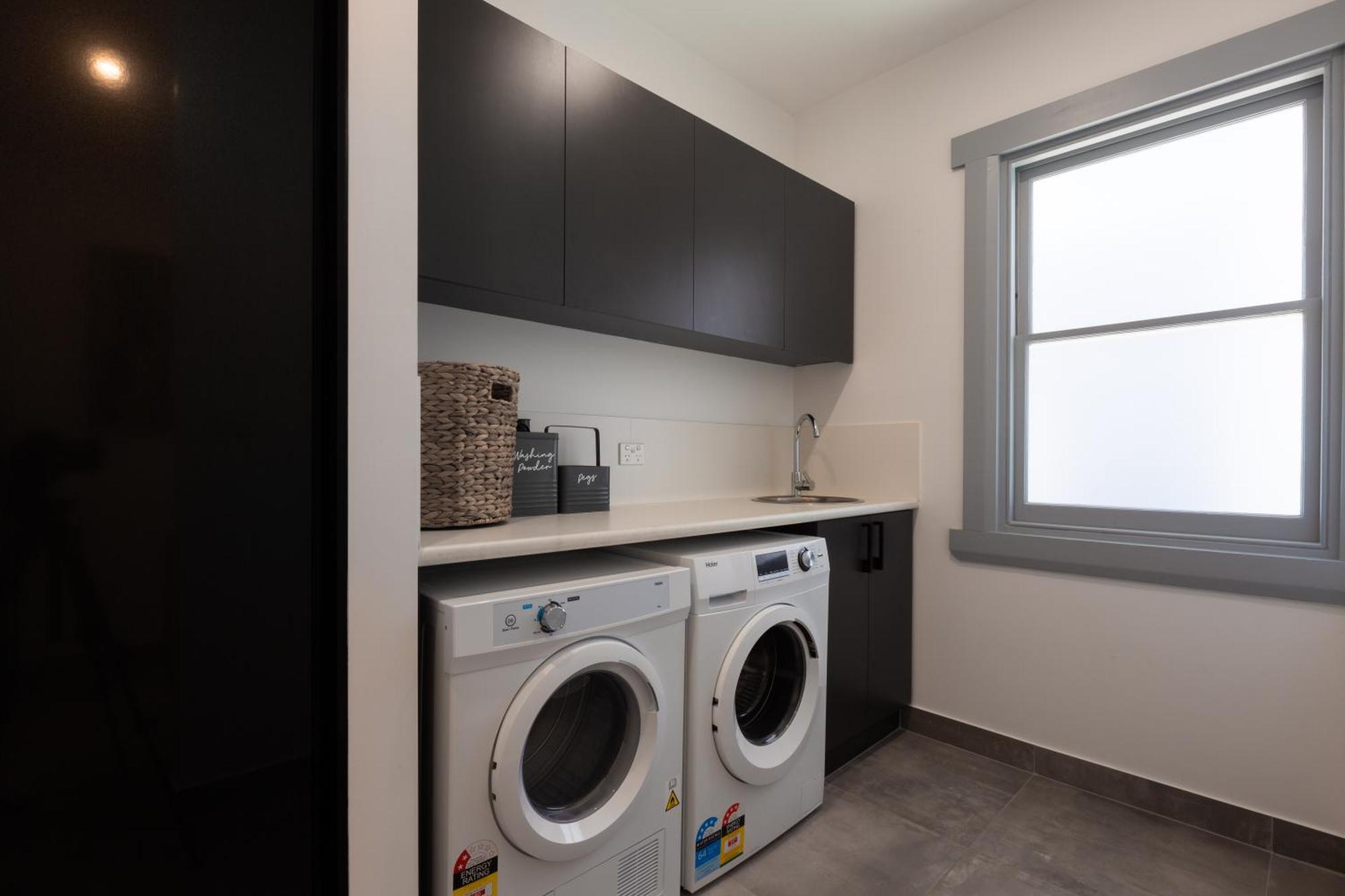 Linear Guest - Luxury In The Hobart