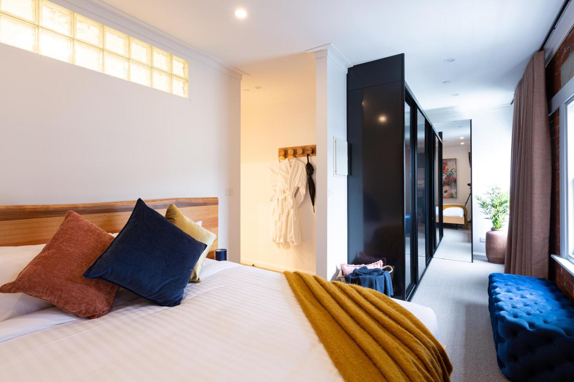 Linear Guest - Luxury In The Hobart