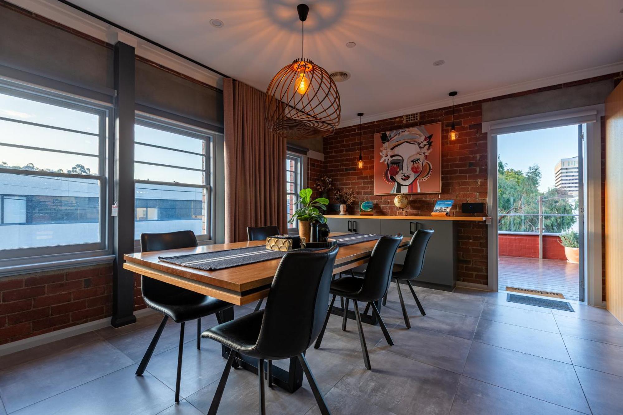 Linear Guest - Luxury In The Apartment