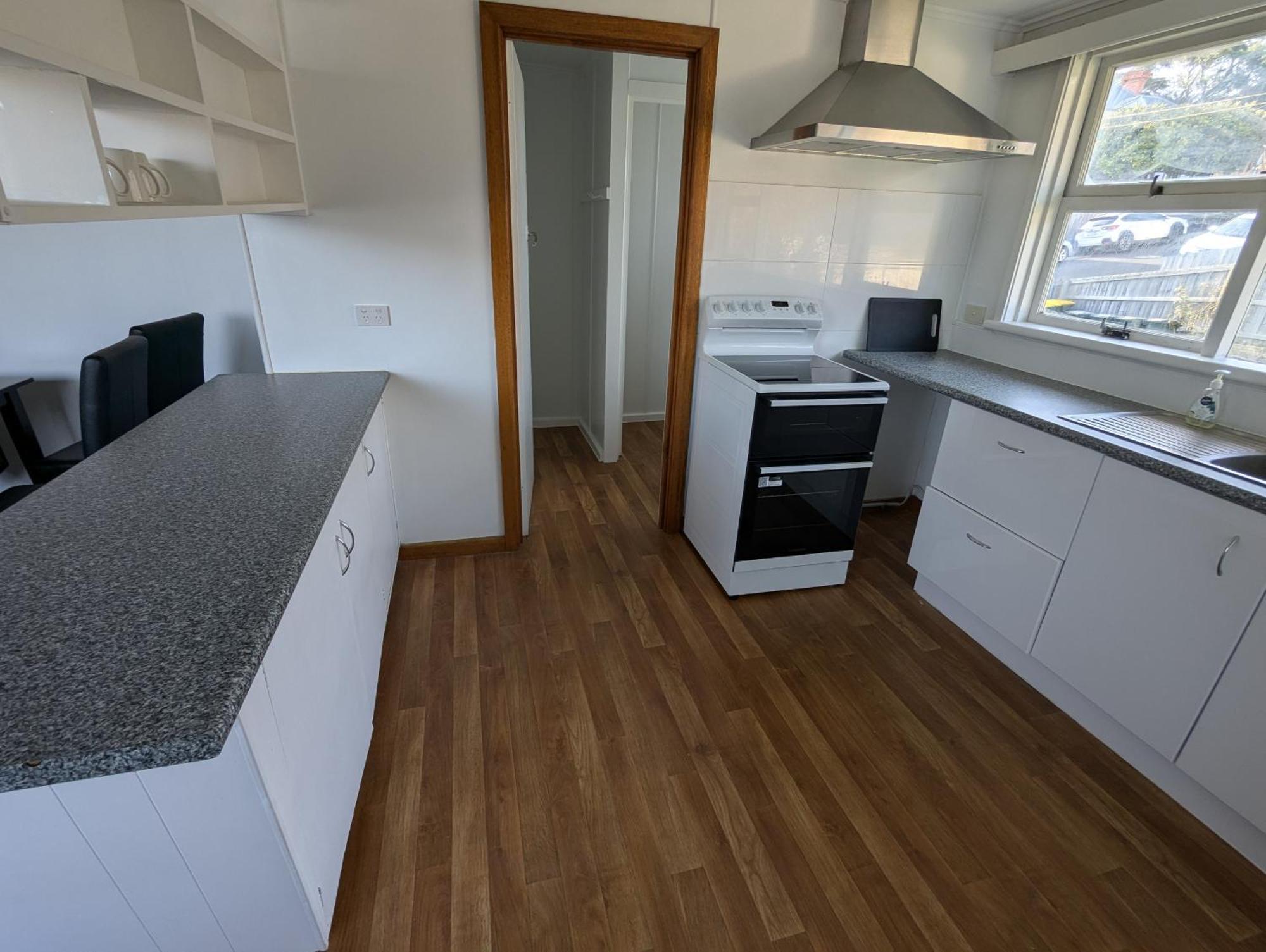 Bayley 1 - Walk To From 2 Bedroom With And Mountain Views