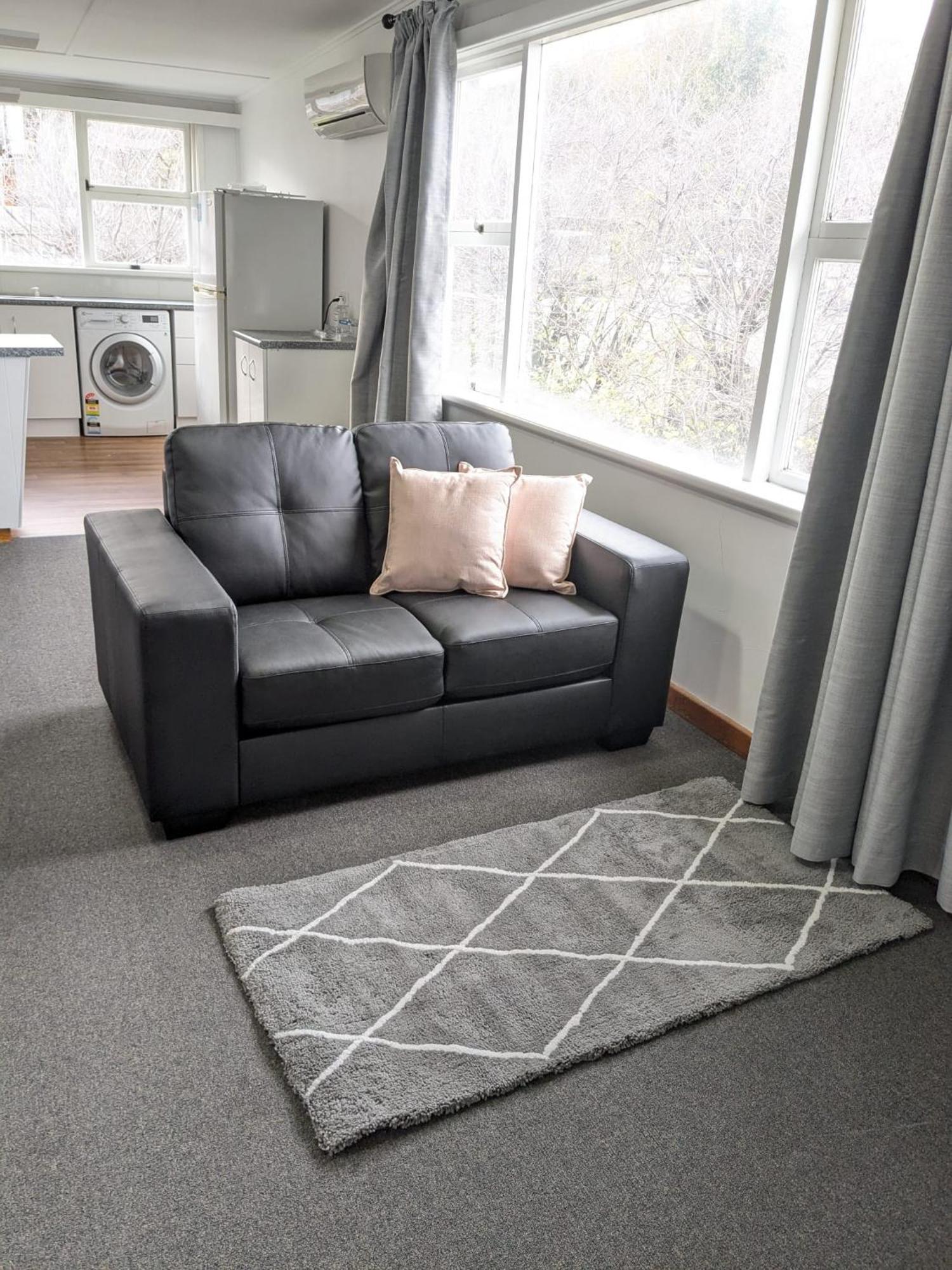 Bayley 1 - Walk To From 2 Bedroom With And Mountain Views Hobart