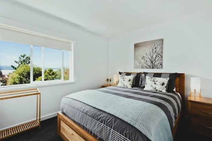 Renovated Unit In Leafy Surrounds Close To Shops Apartment Hobart