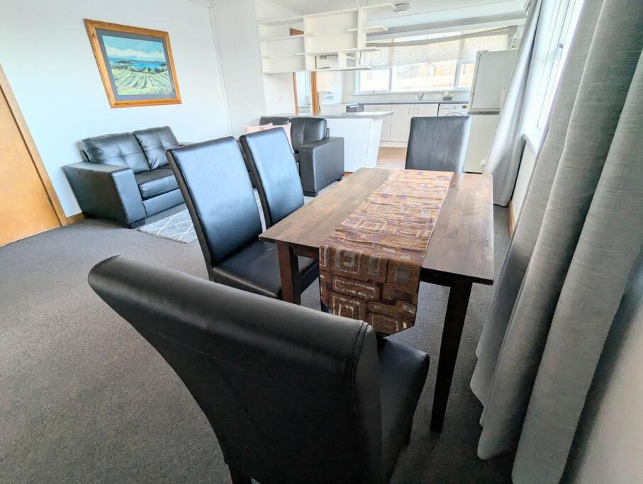 Bayley 2 - Walk To From 2 Bedroom With And Mountain Views Apartment Hobart