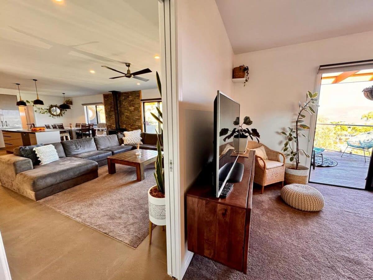 4 Bed 2 Storey House With Views Near *