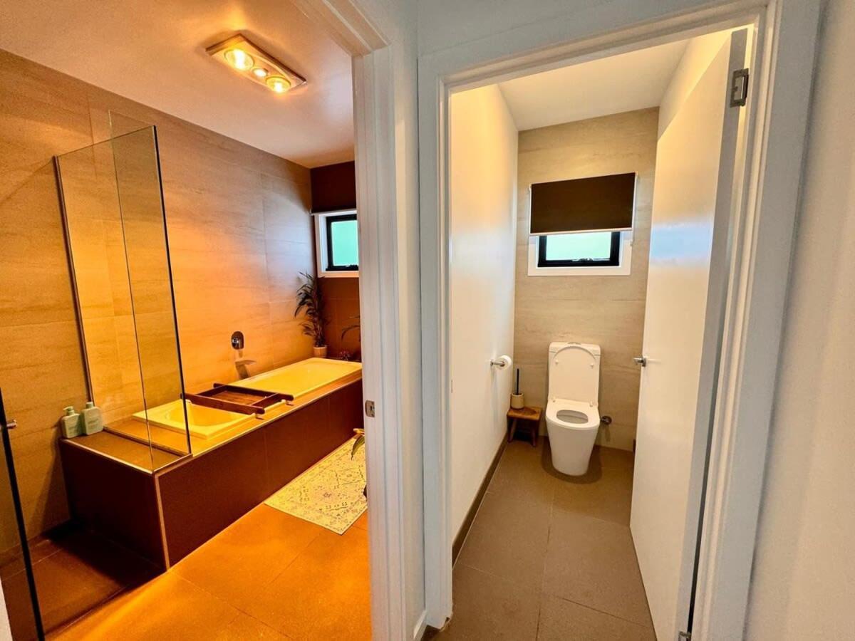Holiday home 4 Bed 2 Storey House With Views Near