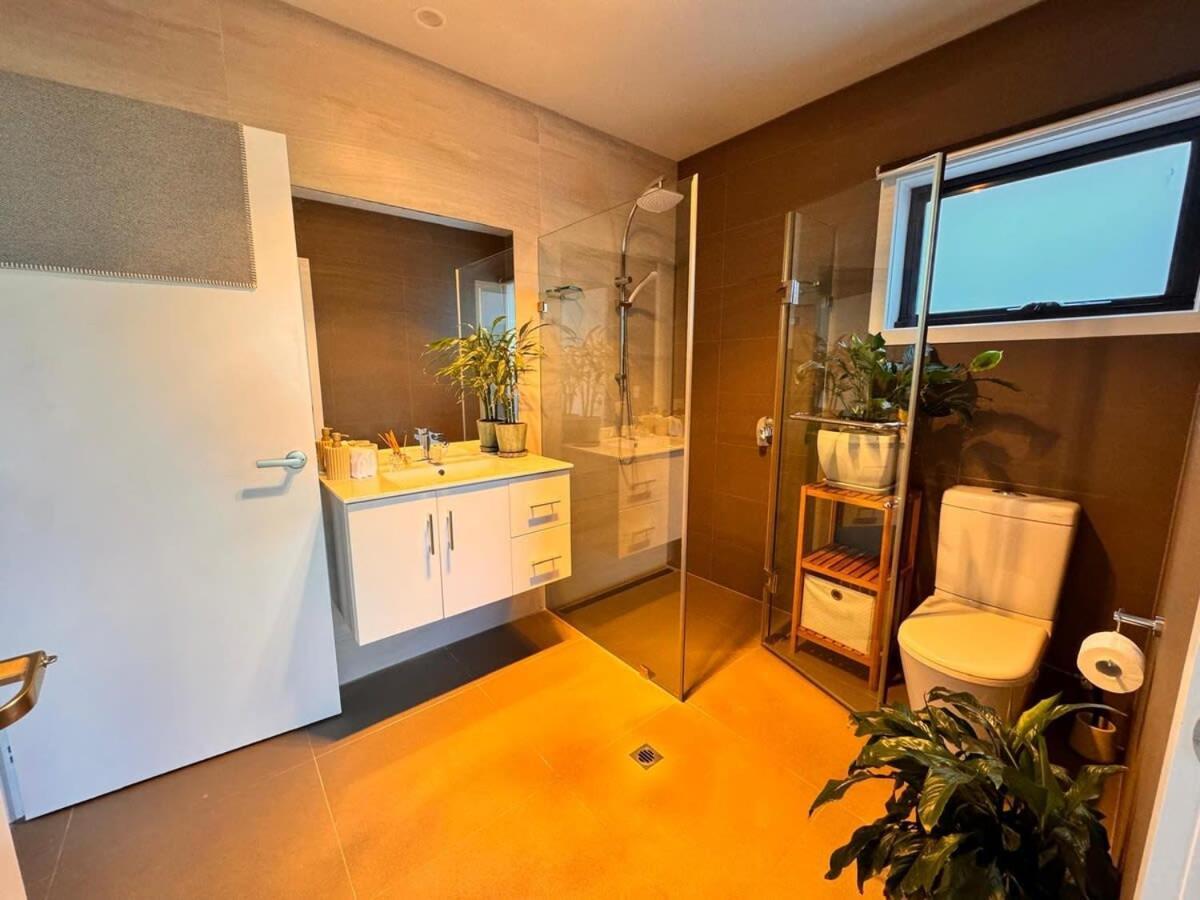 4 Bed 2 Storey House With Views Near Holiday home