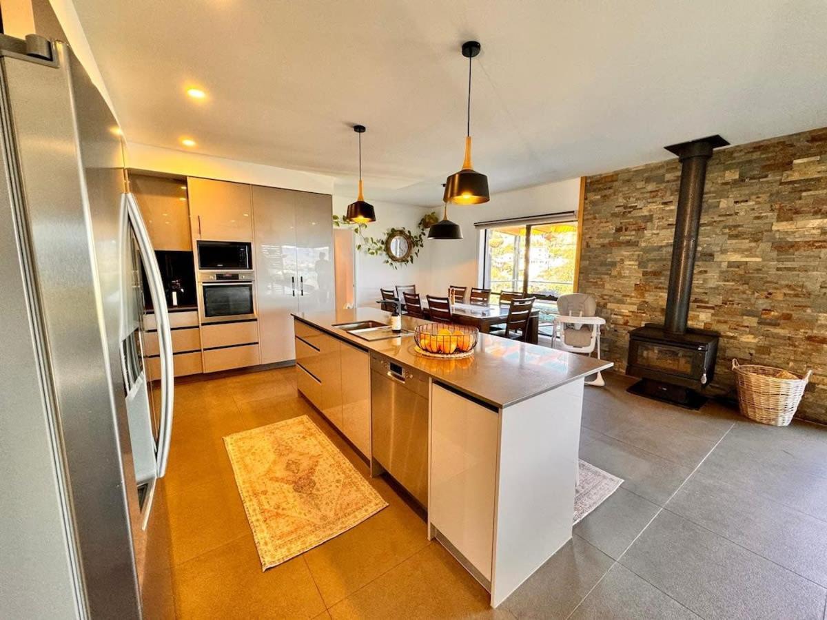 Holiday home 4 Bed 2 Storey House With Views Near Hobart