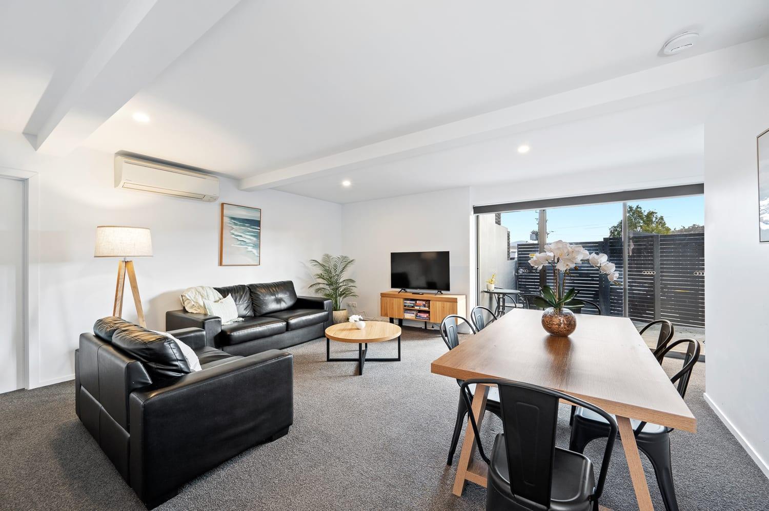 The Retreat At 165 New Renovated Unit Sleeps 6 Hobart