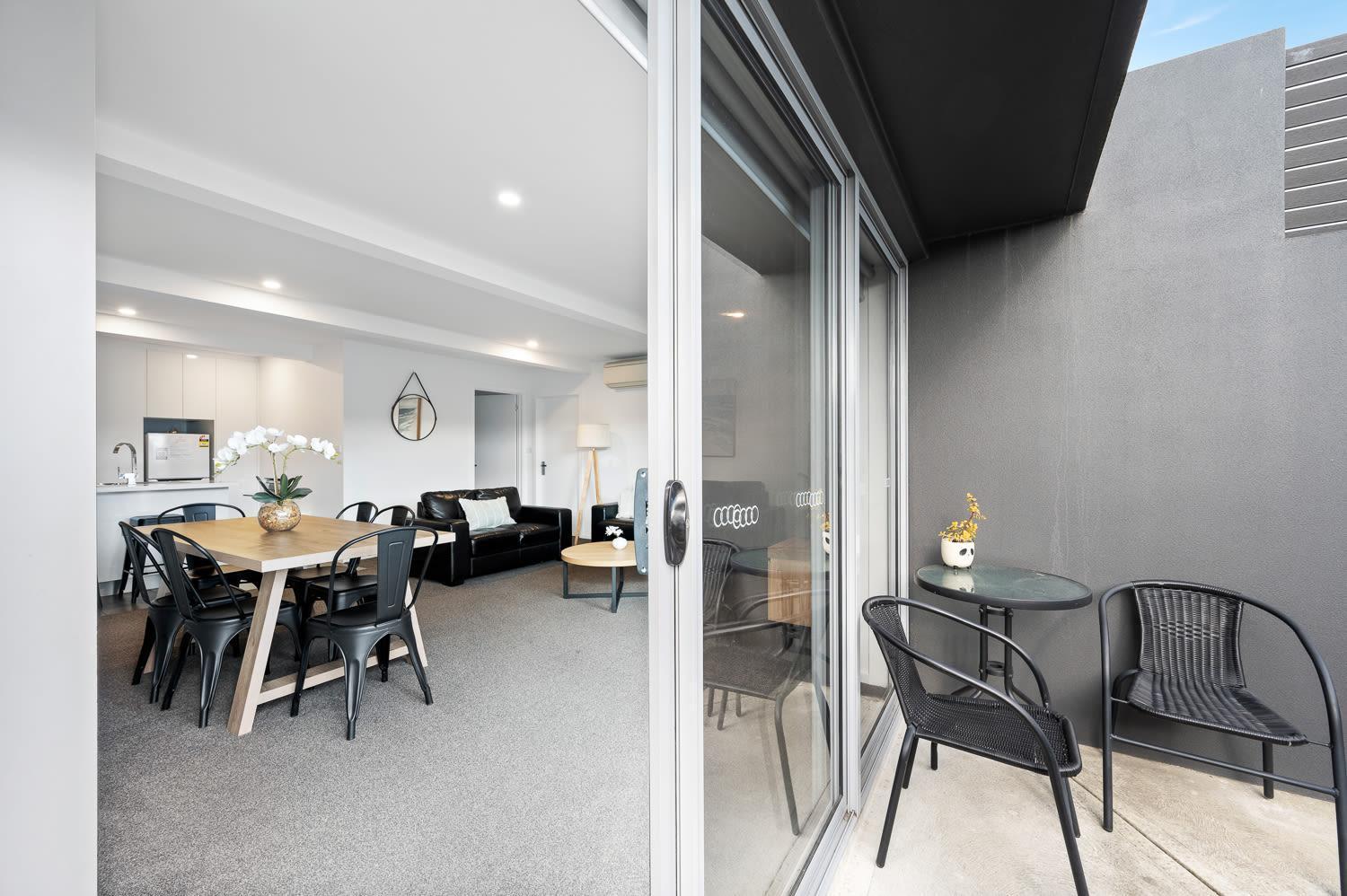Apartment The Retreat At 165 New Renovated Unit Sleeps 6 Hobart