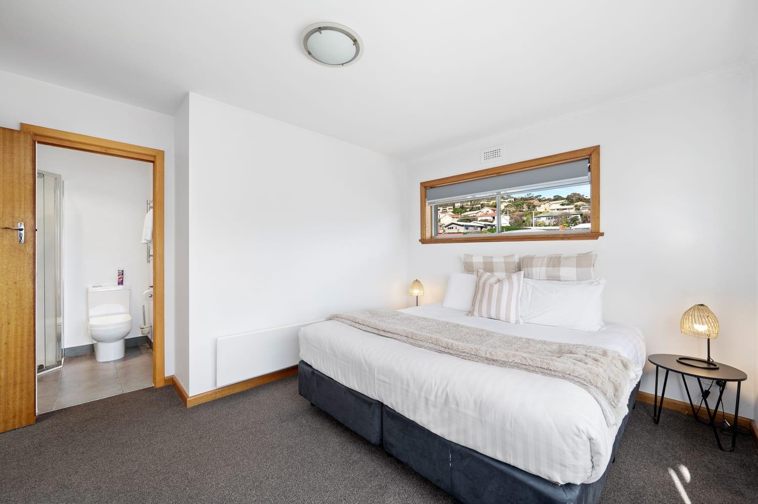 At 165 Great For Large Groups Sleeps 11 * Hobart