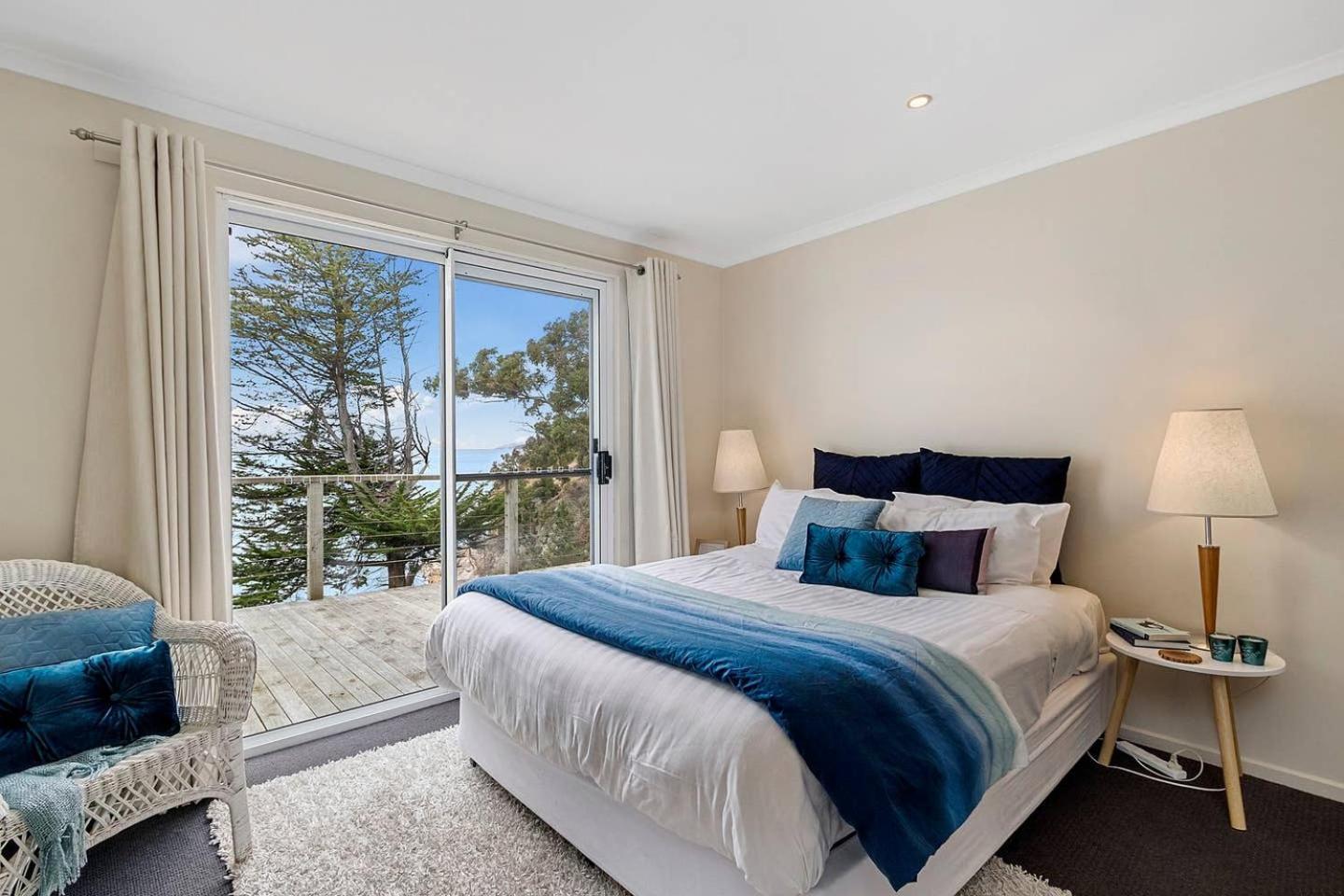 Hidden Bay Retreat-5 Bed- 15min To * Hobart