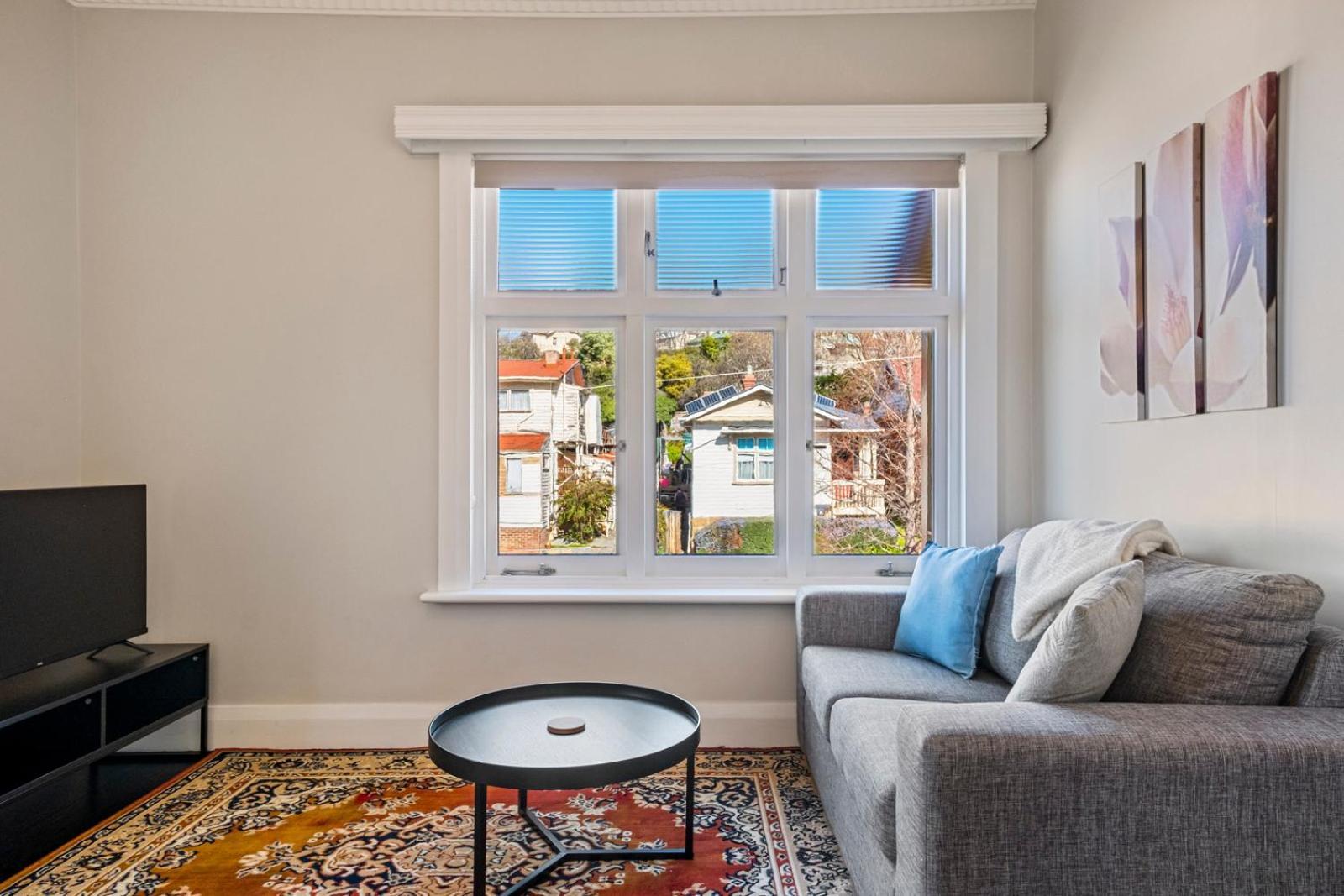 Lovely 2 Bedroom - Easy Walk To The Cbd * Hobart