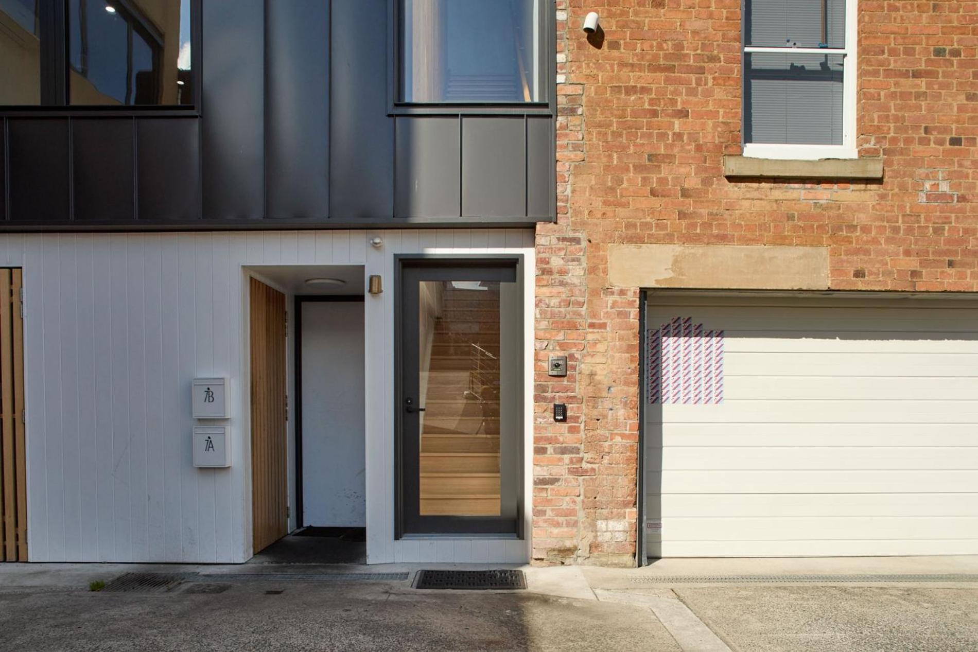 The Jokers Quarters With Rooftop Terrace Apartment Hobart