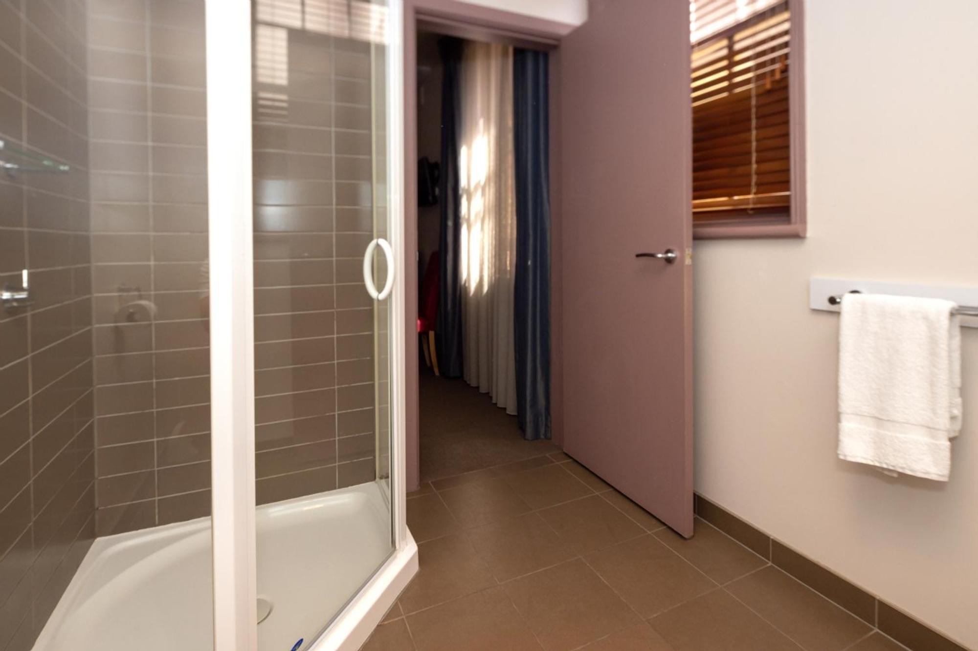 Hotel Central Hotel Hobart 3*