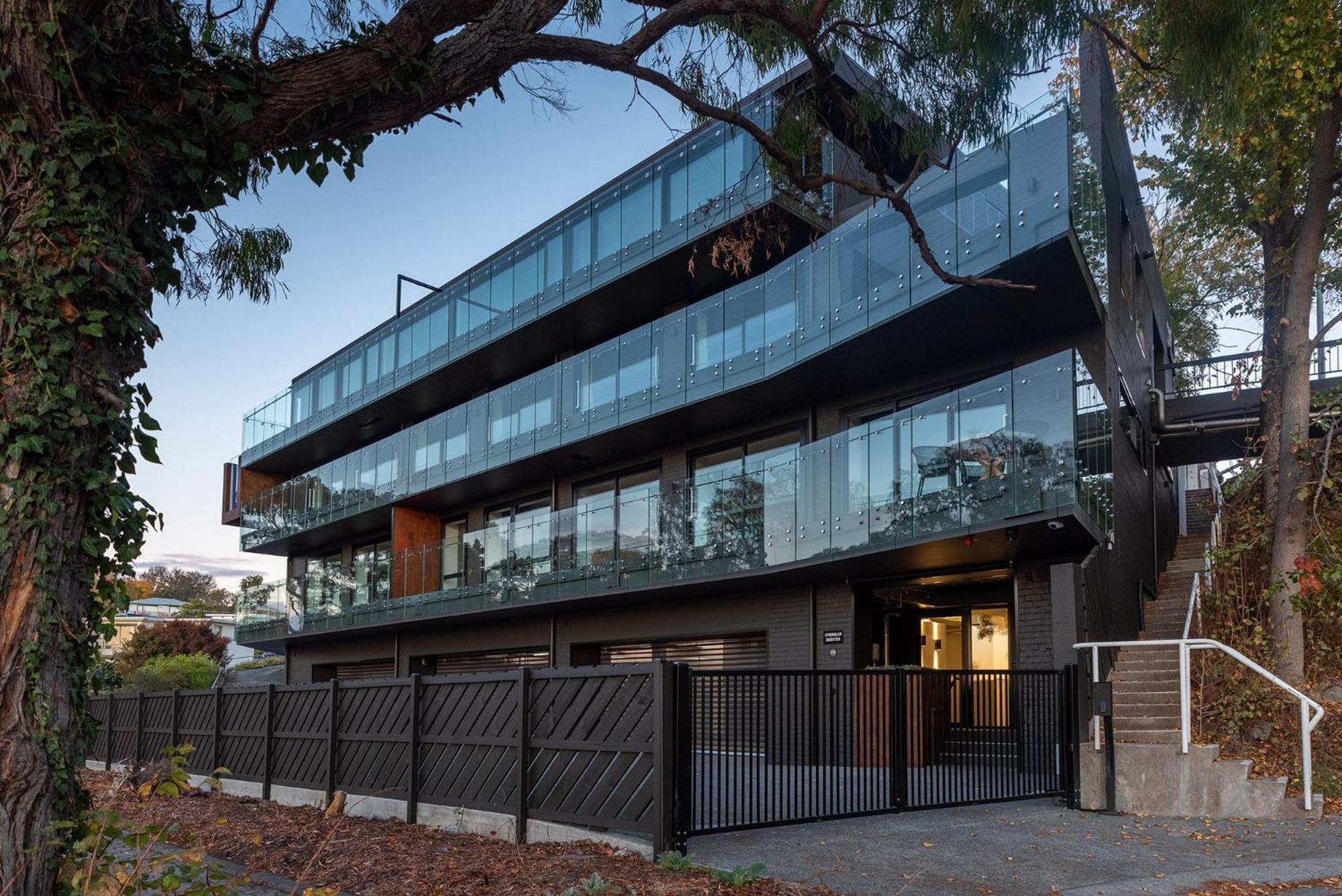 'hobart' - Waterfront Penthouse With Private Heated Pool Hobart